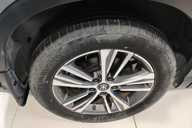 Used BYD Song Pro New Energy 2022 DM-i 51km Prestige Model Right Rear Wheel Hub