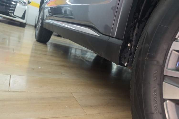 Used BYD Song Pro New Energy 2022 DM-i 51km Prestige Model Right Side Sill