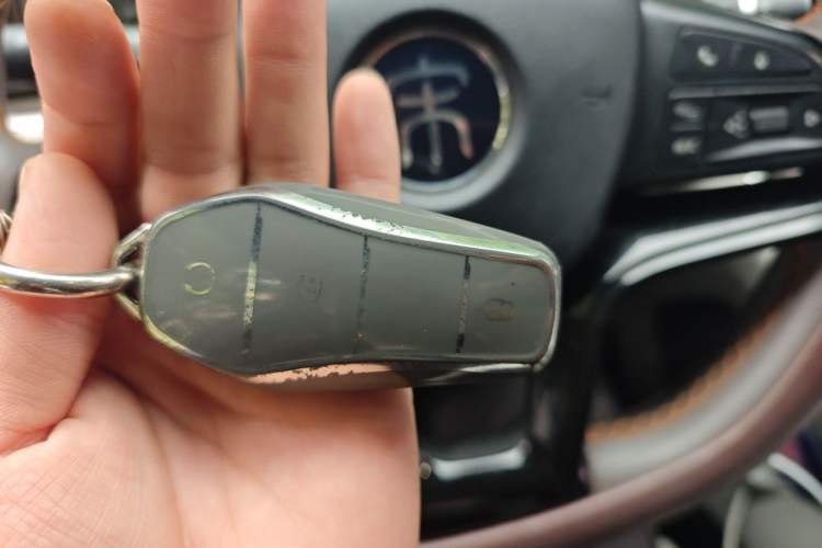 Used BYD Song Pro New Energy 2022 DM-i 51km Luxury Model Vehicle Key