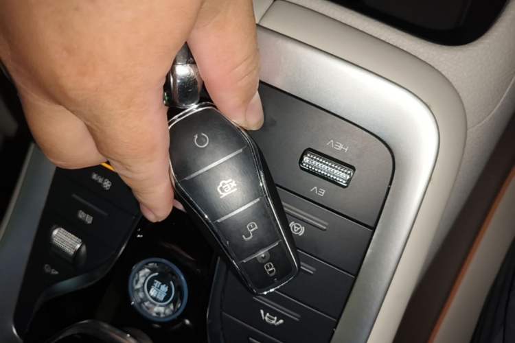 Used BYD Song Pro New Energy 2022 DM-i 110km Flagship Model Vehicle Key