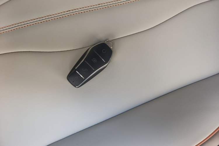 Used BYD Song Pro New Energy 2022 DM-i 51km Luxury Model Vehicle Key