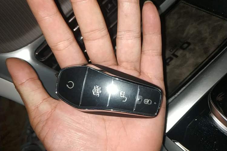 Used BYD Song Pro New Energy 2022 DM-i 110km Flagship Pro Model Vehicle Key