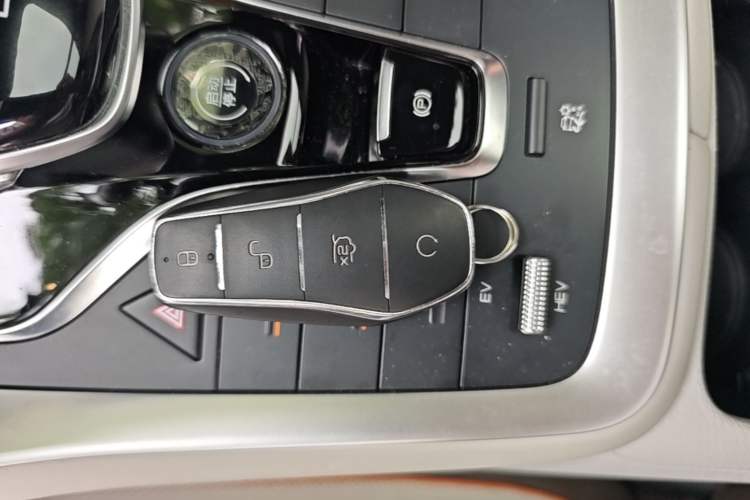 Used BYD Song Pro New Energy 2022 DM-i 110km Flagship Pro Model Vehicle Key
