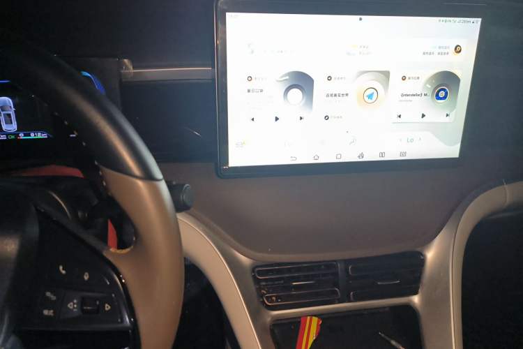 Used BYD Song Pro New Energy 2022 DM-i 51km Prestige Model Audio And AC Panel