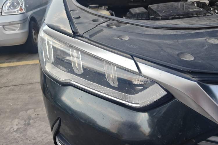 Used BYD Song Pro New Energy 2022 DM-i 110km Flagship Pro Model Right Front Headlight