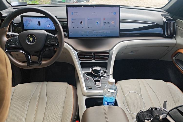 Used BYD Song Pro New Energy 2022 DM-i 110km Flagship Pro Model Center Console