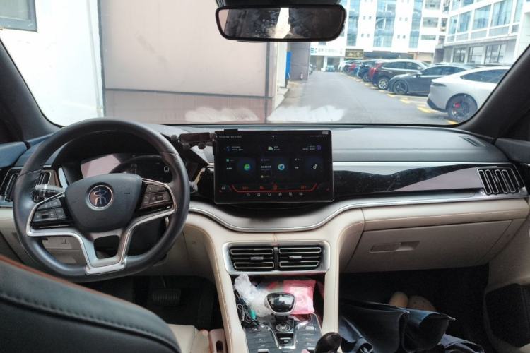 Used BYD Song Pro New Energy 2022 DM-i 110km Flagship Pro Model Center Console