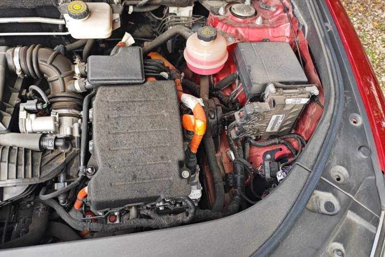 Used BYD Song Pro New Energy 2022 DM-i 110km Flagship Pro Model Engine Bay Left