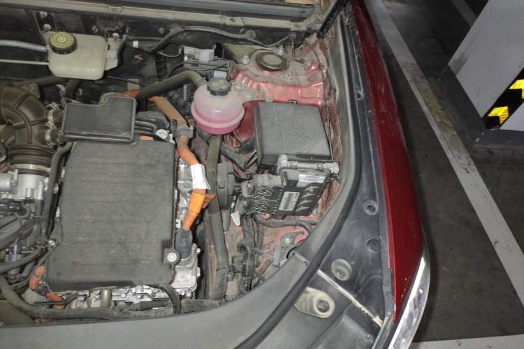 Used BYD Song Pro New Energy 2022 DM-i 110km Flagship Pro Model Engine Bay Left