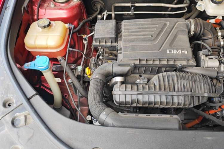 Used BYD Song Pro New Energy 2022 DM-i 110km Flagship Pro Model Engine Bay Right