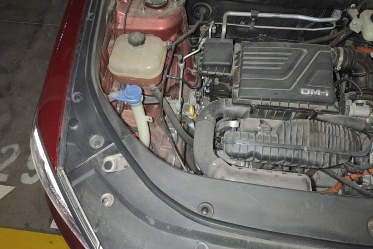 Used BYD Song Pro New Energy 2022 DM-i 110km Flagship Pro Model Engine Bay Right