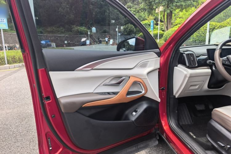 Used BYD Song Pro New Energy 2022 DM-i 110km Flagship Pro Model Interior 4