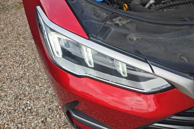 Used BYD Song Pro New Energy 2022 DM-i 110km Flagship Pro Model Right Front Headlight