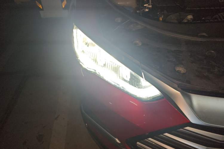 Used BYD Song Pro New Energy 2022 DM-i 110km Flagship Pro Model Right Front Headlight