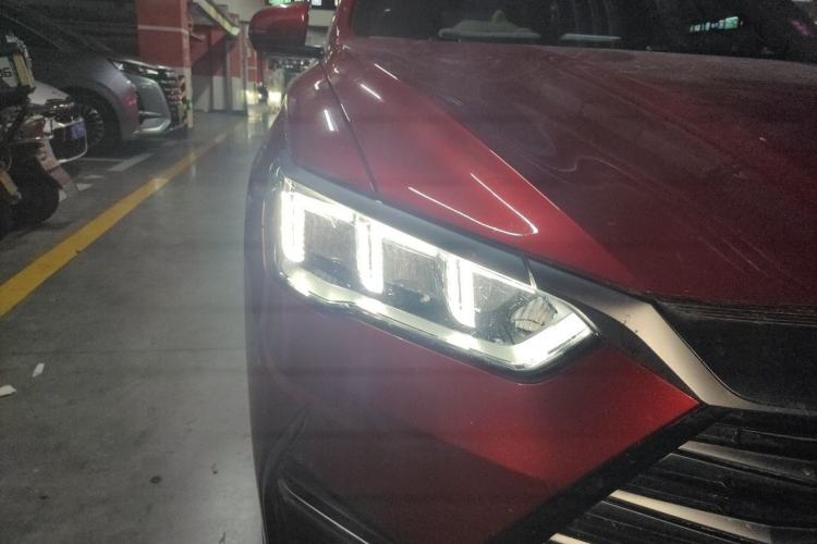 Used BYD Song Pro New Energy 2022 DM-i 110km Flagship Pro Model Right Front Headlight