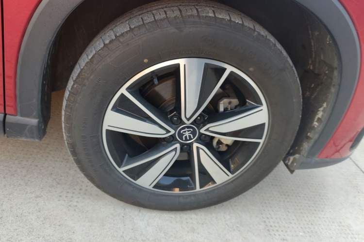Used BYD Song Pro New Energy 2022 DM-i 110km Flagship Model Right Front Wheel Hub