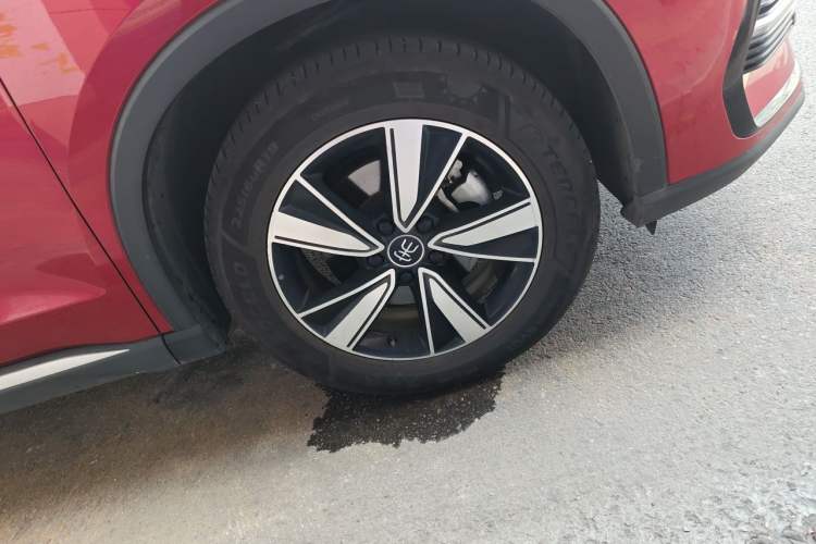 Used BYD Song Pro New Energy 2022 DM-i 51km Prestige Model Right Front Wheel Hub
