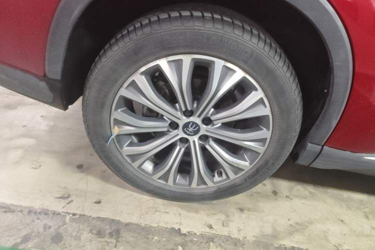 Used BYD Song Pro New Energy 2022 DM-i 110km Flagship Pro Model Right Rear Wheel Hub