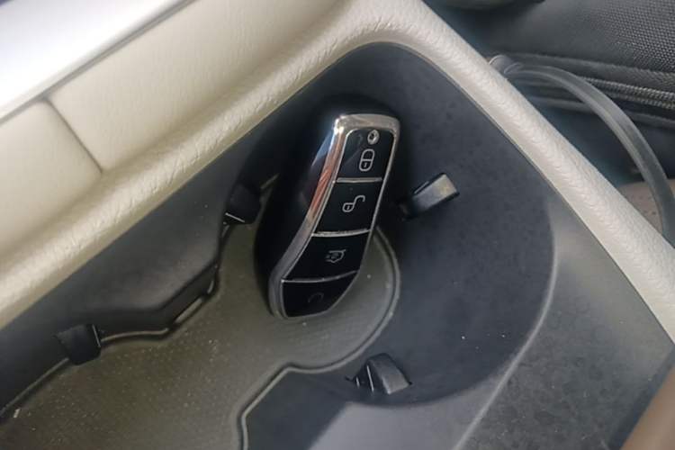 Used BYD Song Pro New Energy 2022 DM-i 110km Flagship Pro Model Vehicle Key