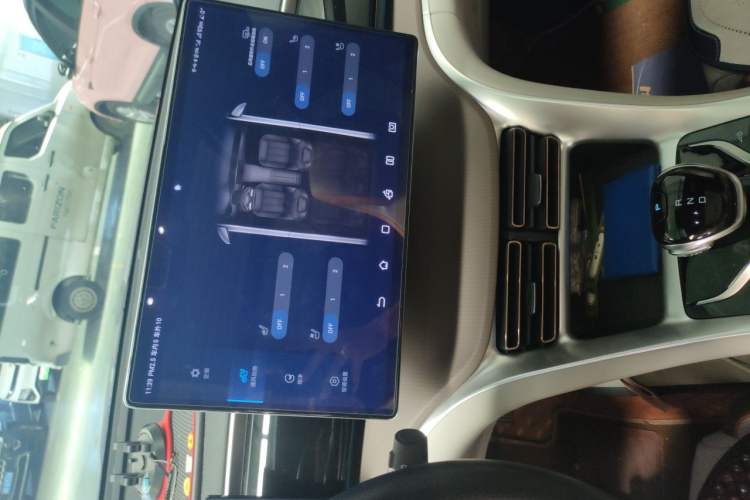 Used BYD Song Pro New Energy 2022 DM-i 51km Prestige Model Audio And AC Panel