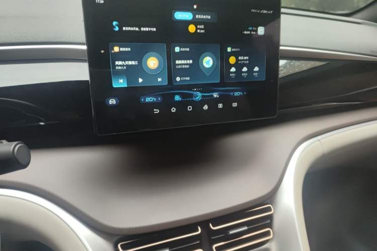 Used BYD Song Pro New Energy 2022 DM-i 51km Luxury Model Audio And AC Panel