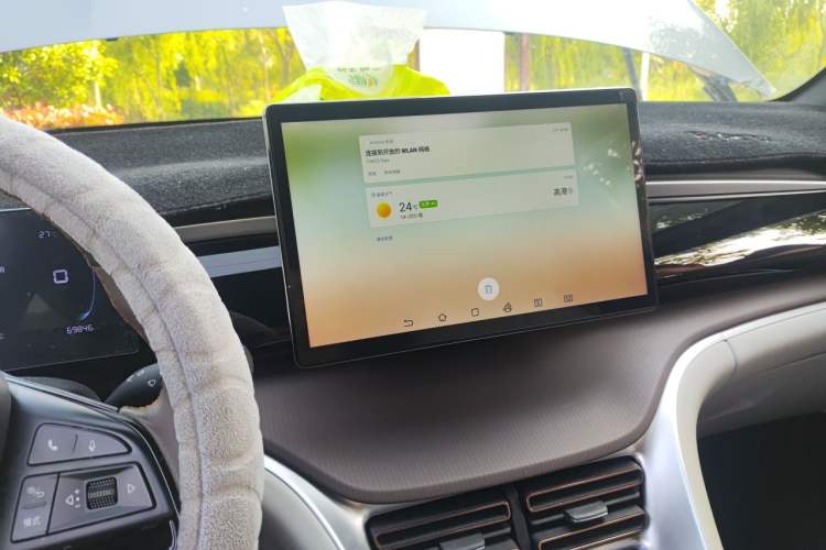 Used BYD Song Pro New Energy 2022 DM-i 51km Prestige Model Audio And AC Panel
