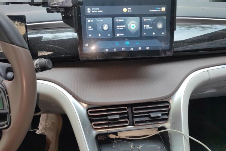 Used BYD Song Pro New Energy 2022 DM-i 51km Luxury Model Audio And AC Panel