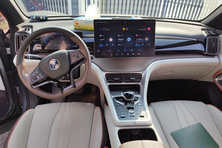 Used BYD Song Pro New Energy 2022 DM-i 110km Flagship Pro Model Center Console