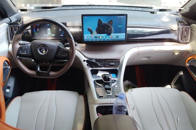 Used BYD Song Pro New Energy 2022 DM-i 110km Flagship Model Center Console