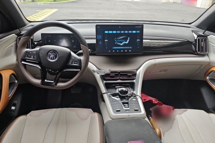 Used BYD Song Pro New Energy 2022 DM-i 110km Flagship Model Center Console