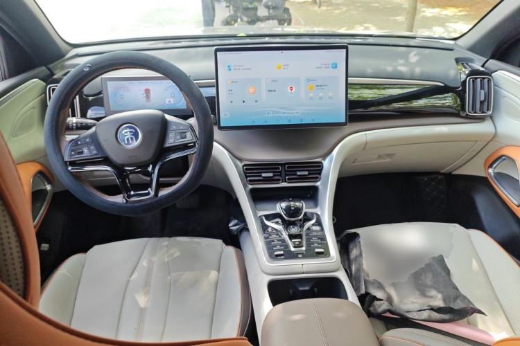 Used BYD Song Pro New Energy 2022 DM-i 110km Flagship Pro Model Center Console