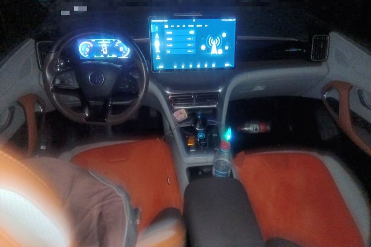 Used BYD Song Pro New Energy 2022 DM-i 110km Flagship Pro Model Center Console
