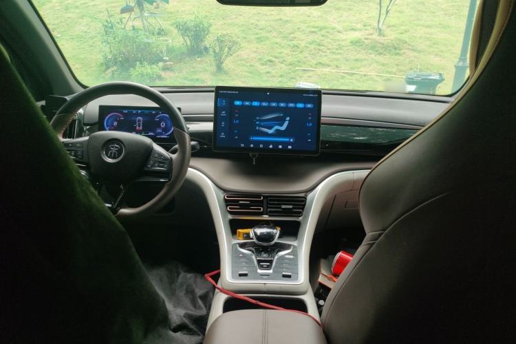 Used BYD Song Pro New Energy 2022 DM-i 51km Prestige Model Center Console