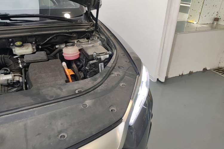 Used BYD Song Pro New Energy 2022 DM-i 51km Luxury Model Engine Bay Left