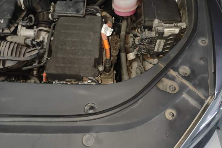 Used BYD Song Pro New Energy 2022 DM-i 110km Flagship Pro Model Engine Bay Left