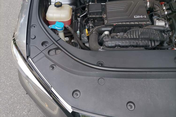 Used BYD Song Pro New Energy 2022 DM-i 110km Flagship Model Engine Bay Right