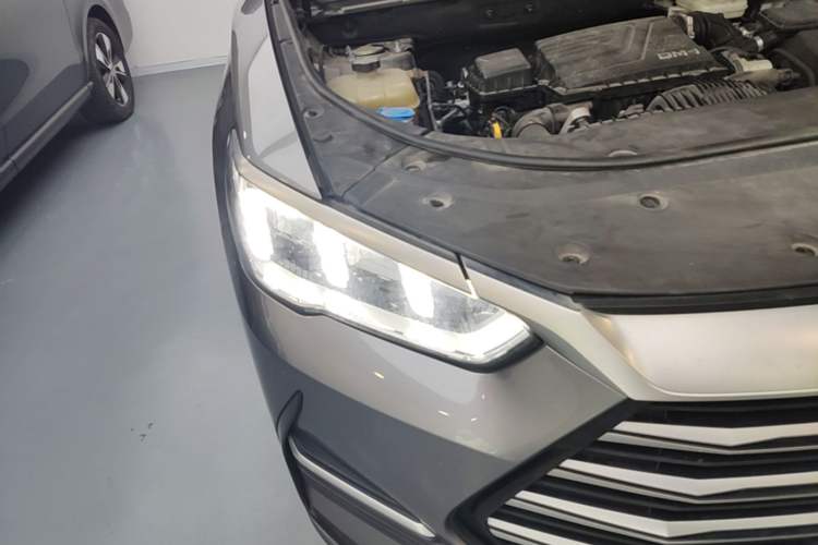 Used BYD Song Pro New Energy 2022 DM-i 51km Luxury Model Right Front Headlight