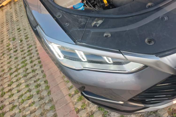 Used BYD Song Pro New Energy 2022 DM-i 110km Flagship Pro Model Right Front Headlight