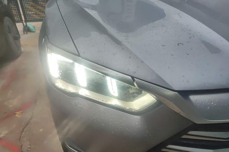 Used BYD Song Pro New Energy 2022 DM-i 51km Luxury Model Right Front Headlight