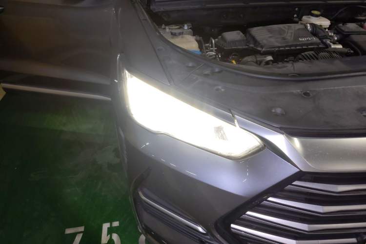 Used BYD Song Pro New Energy 2022 DM-i 110km Flagship Model Right Front Headlight