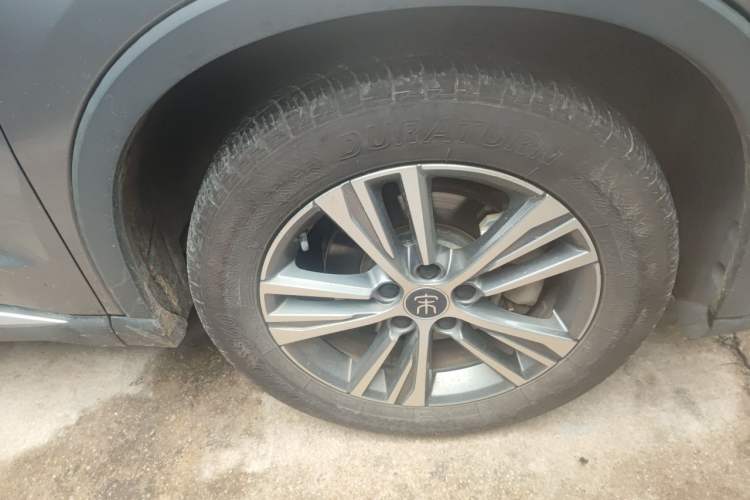 Used BYD Song Pro New Energy 2022 DM-i 51km Luxury Model Right Front Wheel Hub
