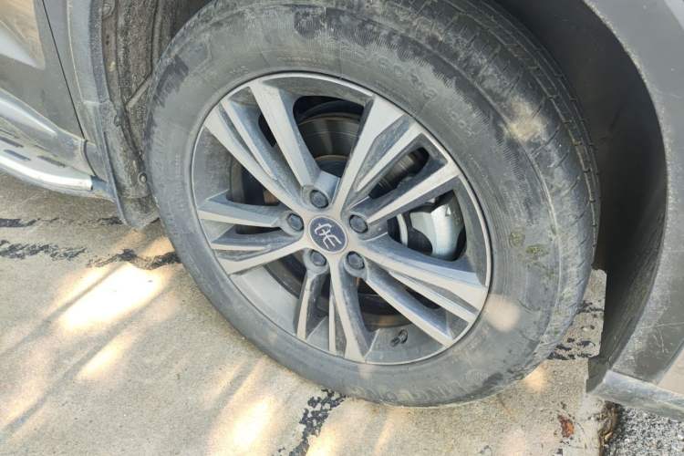 Used BYD Song Pro New Energy 2022 DM-i 51km Prestige Model Right Front Wheel Hub
