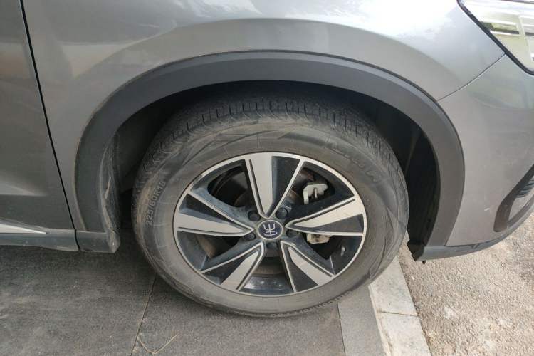 Used BYD Song Pro New Energy 2022 DM-i 51km Prestige Model Right Front Wheel Hub