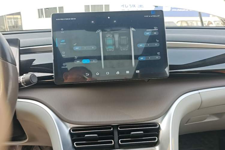 Used BYD Song Pro New Energy 2022 DM-i 51km Prestige Model Audio And AC Panel