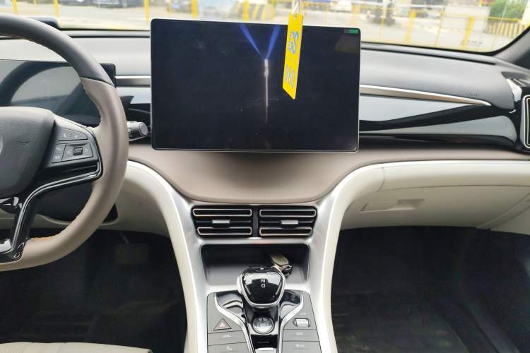Used BYD Song Pro New Energy 2022 DM-i 110km Flagship Pro Model Audio And AC Panel