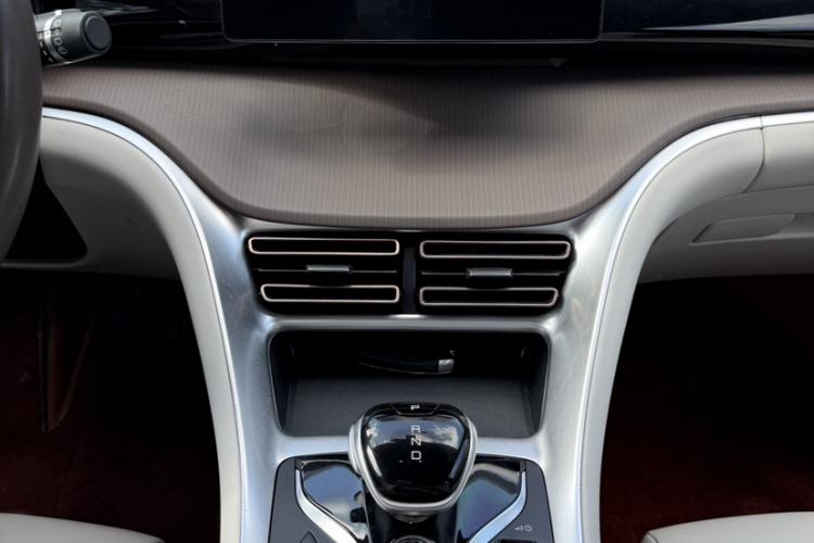 Used BYD Song Pro New Energy 2022 DM-i 51km Luxury Model Audio And AC Panel
