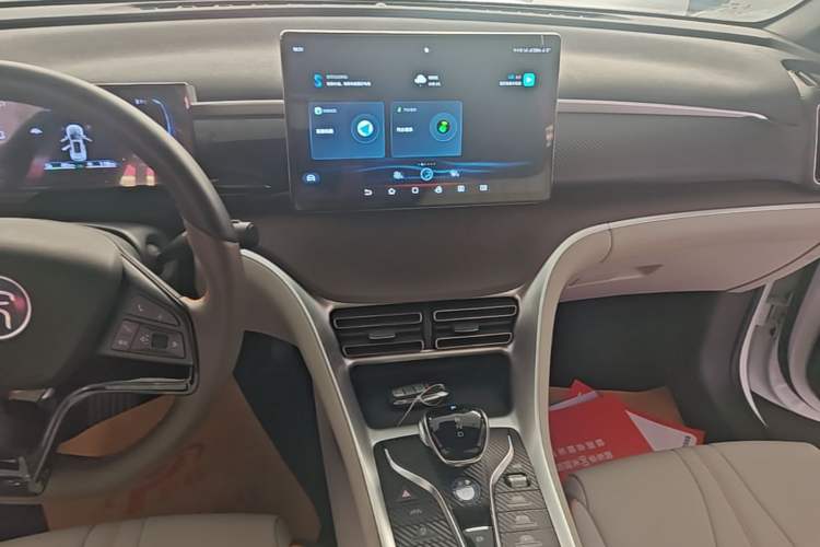 Used BYD Song Pro New Energy 2022 DM-i 51km Prestige Model Audio And AC Panel