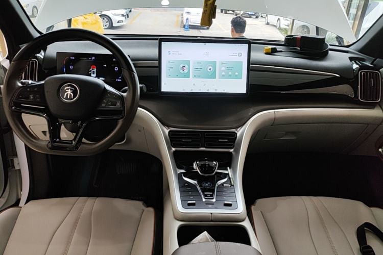 Used BYD Song Pro New Energy 2022 DM-i 110km Flagship Model Center Console