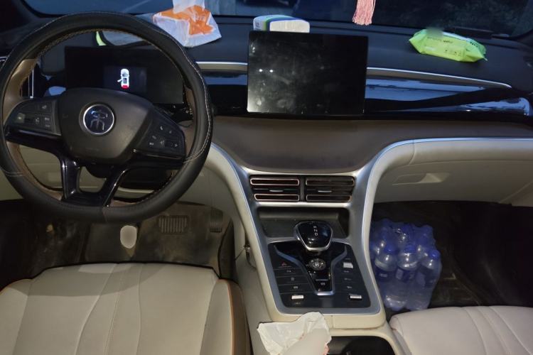 Used BYD Song Pro New Energy 2022 DM-i 51km Luxury Model Center Console
