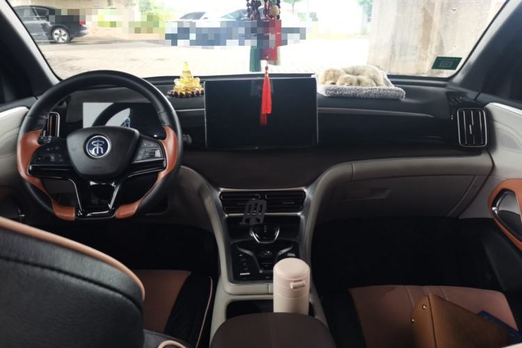 Used BYD Song Pro New Energy 2022 DM-i 110km Flagship Model Center Console